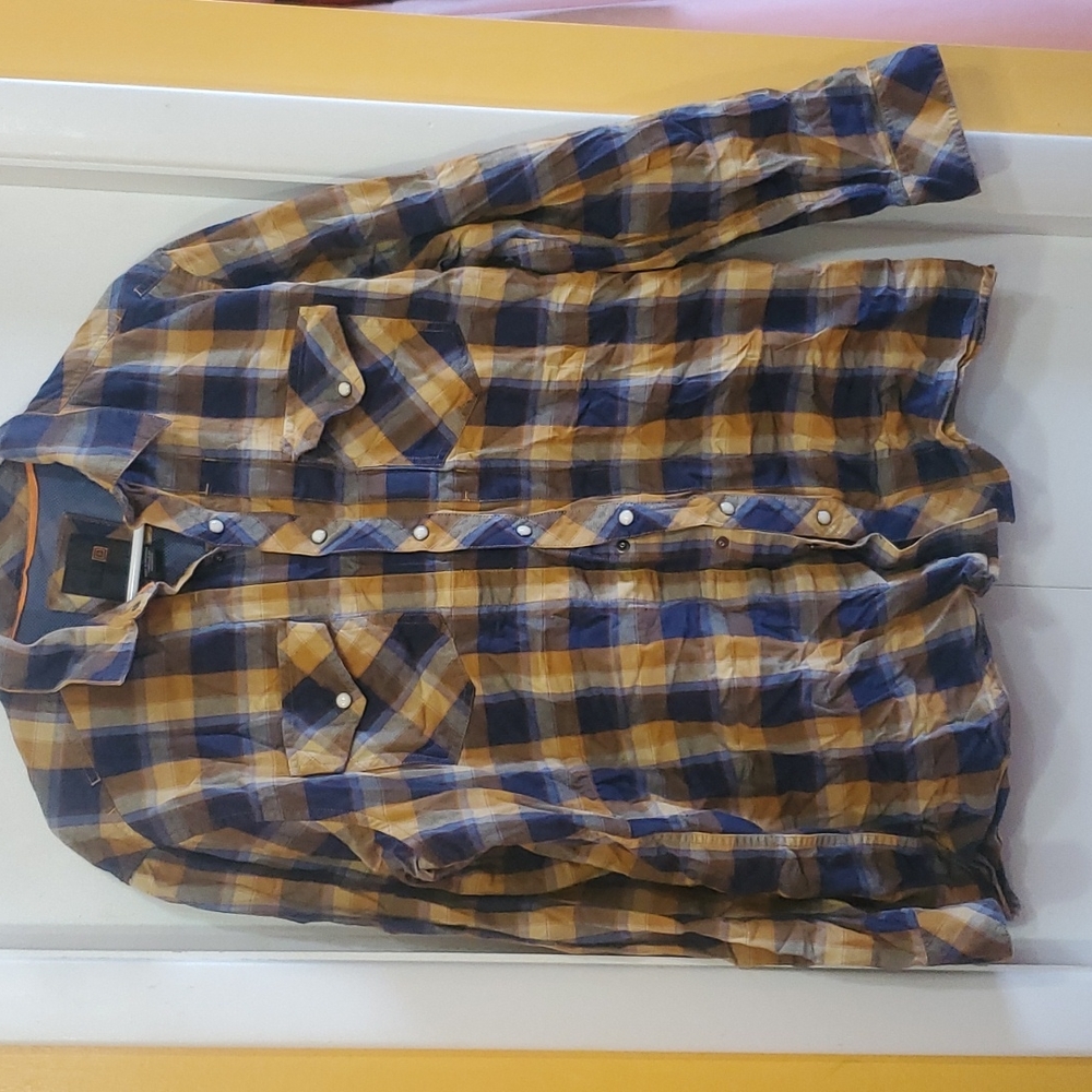 Men's plaid button up. Tactical.